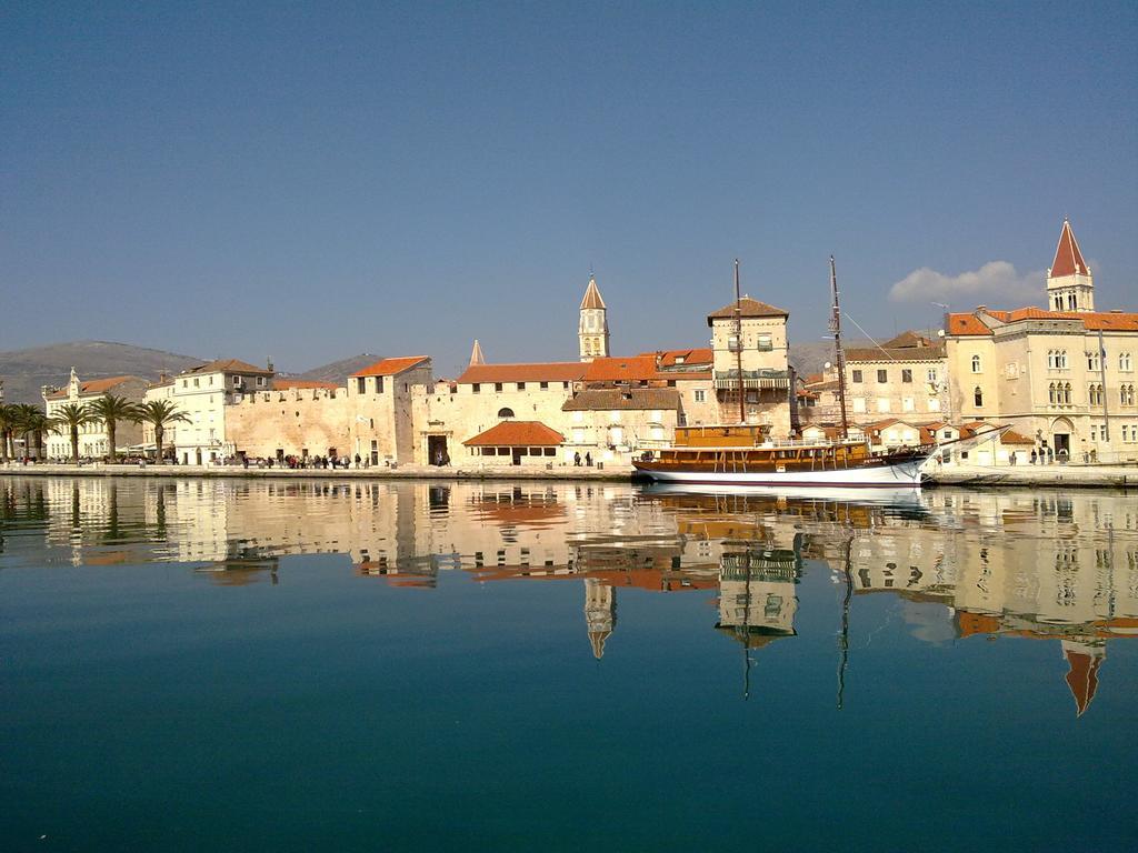 Apartments Mirjana Trogir Buitenkant foto