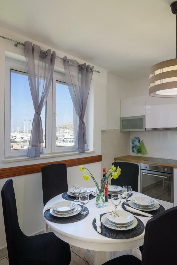 Apartments Mirjana Trogir Buitenkant foto