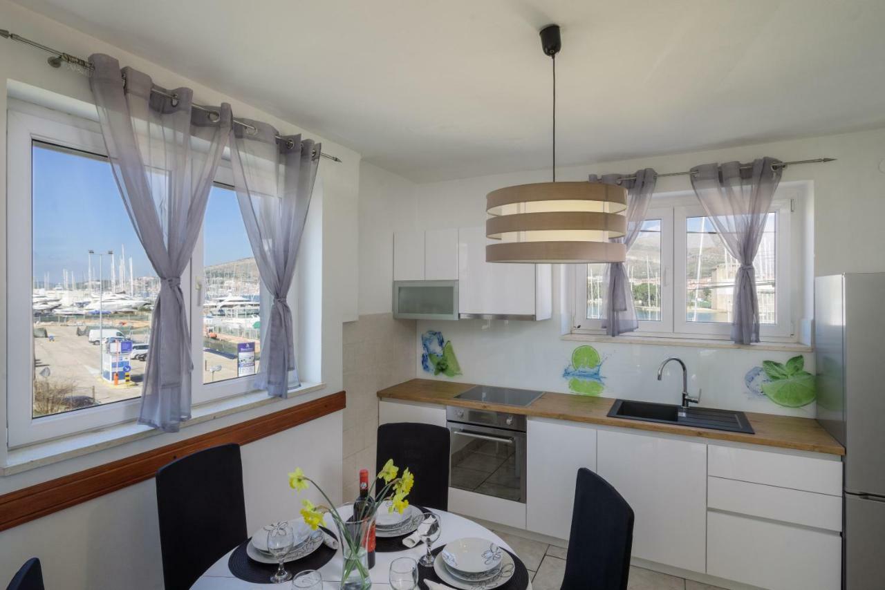 Apartments Mirjana Trogir Buitenkant foto