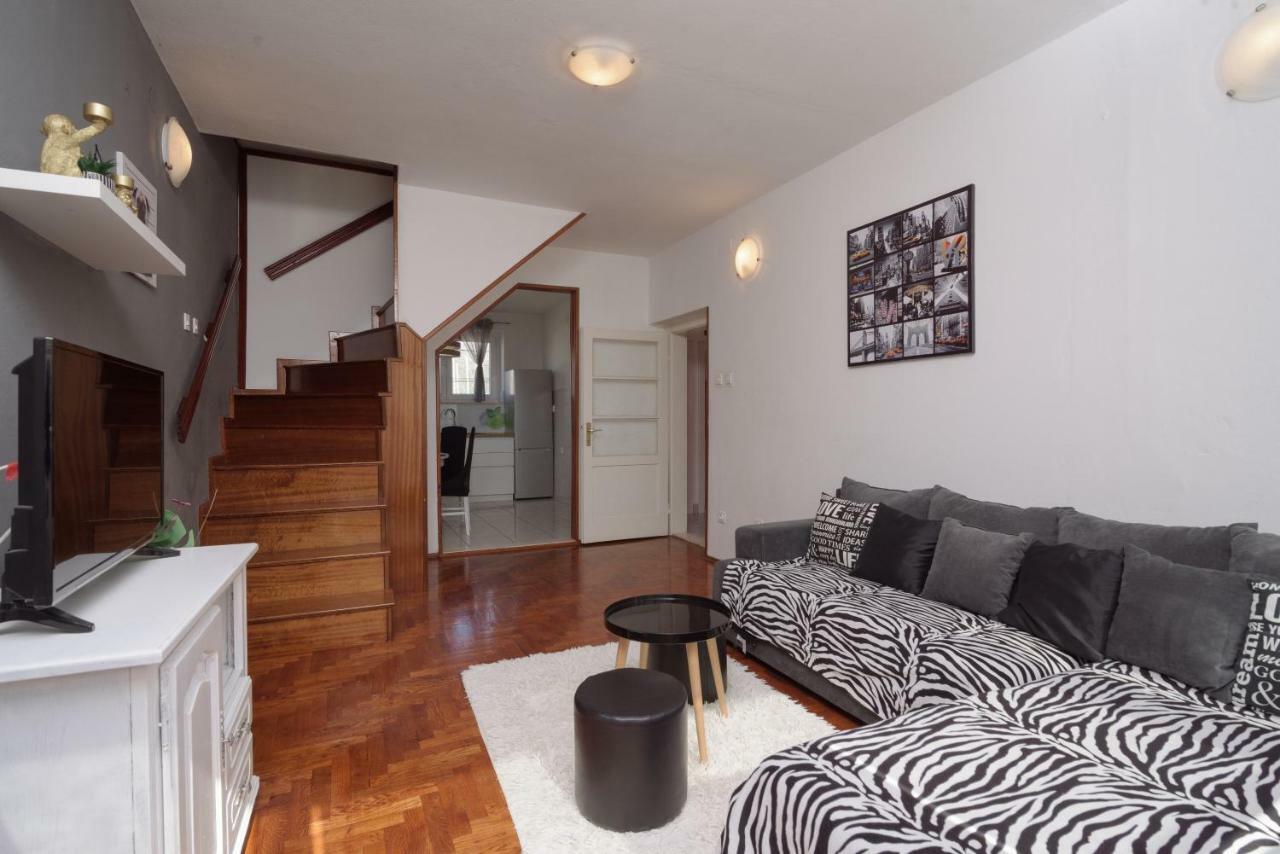Apartments Mirjana Trogir Buitenkant foto